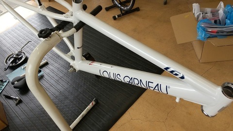 DIAGONAL_0002_BURST20200611142537587